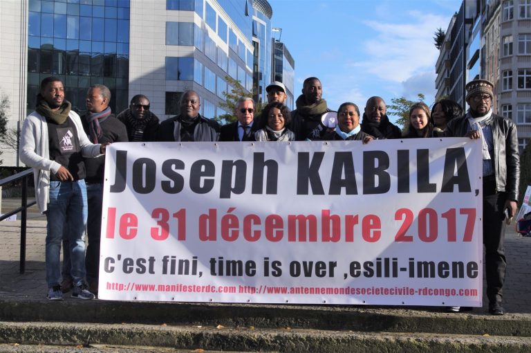 RDC-UE : La diaspora congolaise de Belgique en sit-in devant le siège de l’Union Européenne