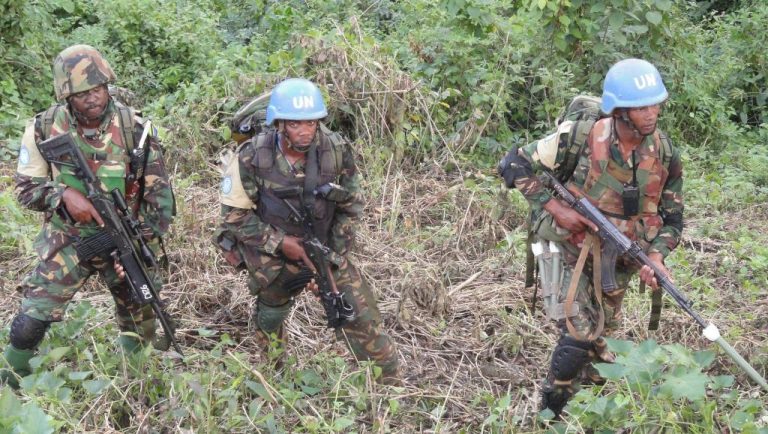 14 Casques bleus tués dans une attaque en RDC : le chef de l’ONU condamne un « crime de guerre »