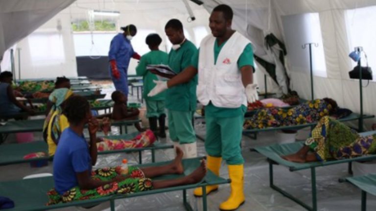 Choléra à Kinshasa : l’OMS s’inquiète d’un « haut » risque de propagation