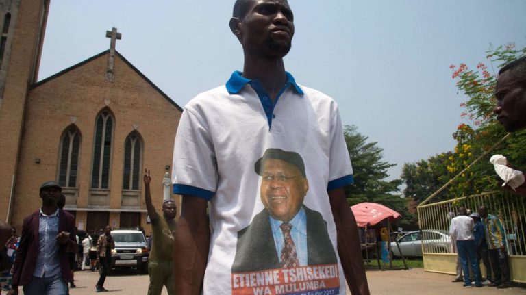 RDC : Un prêtre catholique « enlevé » par des policiers à Kinshasa, selon des témoins