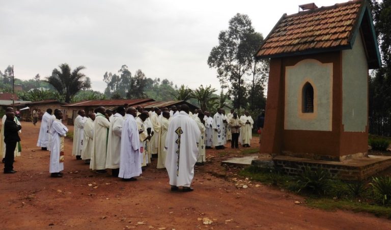 Nord-Kivu : Un an déjà sans nouvelles des Abbés Charles Kipasa et JP Akilimali enlevés en Paroisse Bunyuka