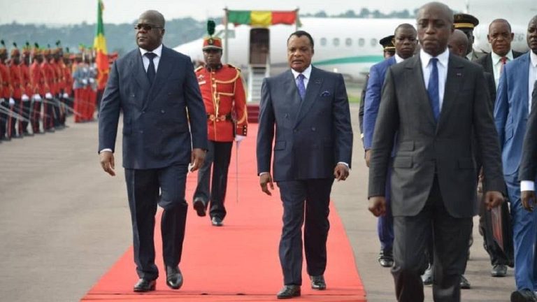 RDC-Congo-Brazzaville : Tshisekedi accueilli à l’aéroport par Sassou Nguesso
