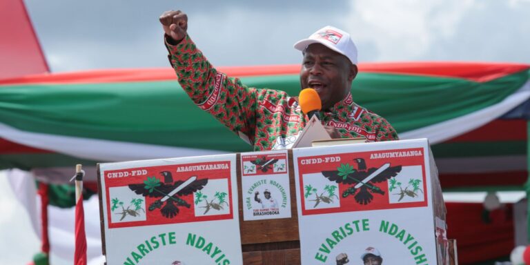 Le nouveau président du Burundi, Évariste Ndayishimiye, a prêté serment