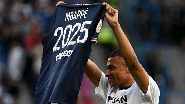 Avec Kylian Mbappé, le PSG se félicite de garder « le meilleur joueur du monde »