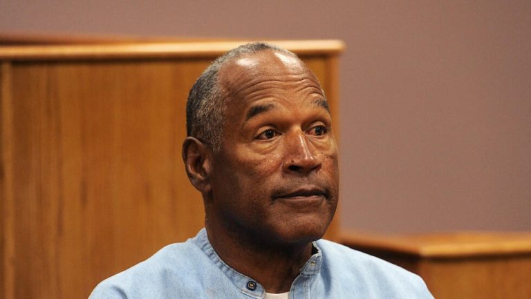 O.J. Simpson, ex-star du foot américain acquitté lors du « procès du siècle », est mort