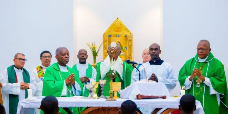 KINSHASA : La Noël politique du Cardinal Fridolin Ambongo Besungu