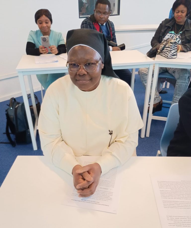Denise Angotako Mawanzo proclamée Docteur en Sciences de l’Education