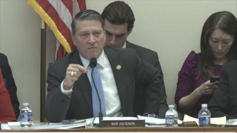 Ronny Jackson : Entre « imposture, propos inexactes et insultants » vis-à-vis de la RDC